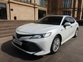 Toyota Camry 2018 года за 12 250 000 тг. в Шымкент