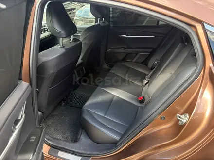 Toyota Camry Luxe 2024 года за 20 300 000 тг. в Астана – фото 11
