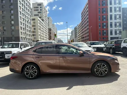Toyota Camry Luxe 2024 года за 20 300 000 тг. в Астана – фото 17