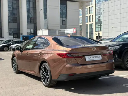 Toyota Camry Luxe 2024 года за 20 300 000 тг. в Астана – фото 2