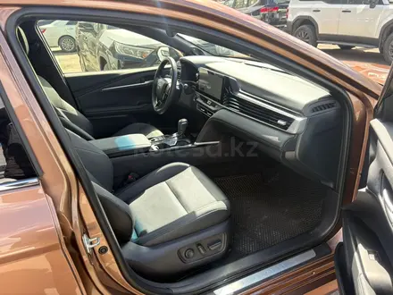 Toyota Camry Luxe 2024 года за 20 300 000 тг. в Астана – фото 6