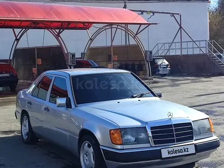 Mercedes-Benz E 300 1993 года за 2 200 000 тг. в Тараз