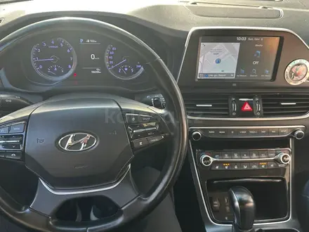 Hyundai Grandeur 2016 года за 11 000 000 тг. в Алматы – фото 13