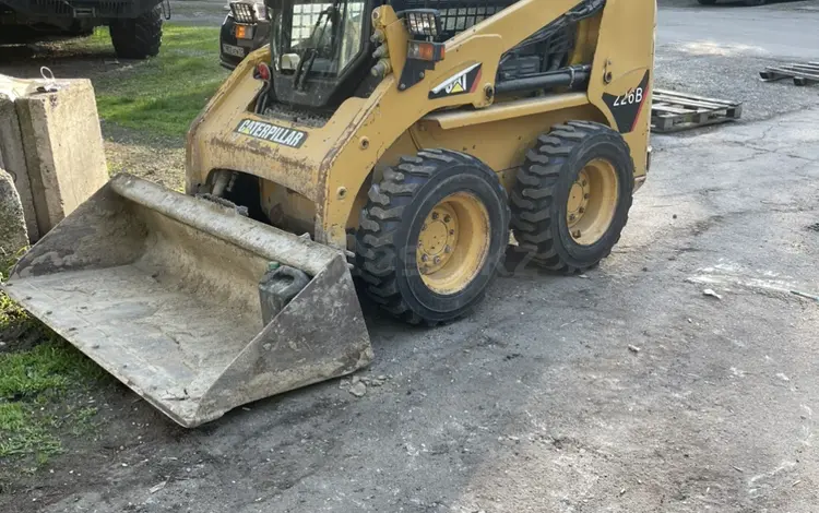 Caterpillar  216B 2012 года за 12 000 000 тг. в Алматы