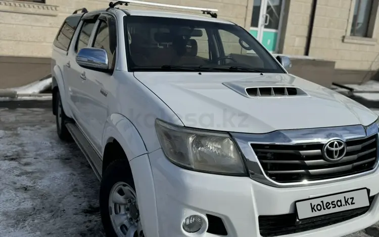 Toyota Hilux 2014 года за 8 300 000 тг. в Астана
