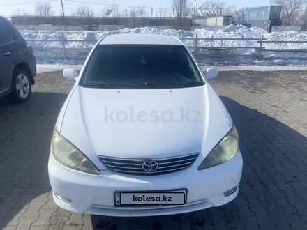 Toyota Camry 2004 года за 4 500 000 тг. в Семей – фото 2