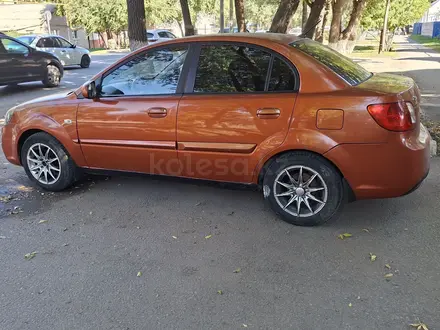 Kia Rio 2010 года за 3 800 000 тг. в Уральск – фото 2