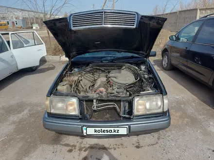Mercedes-Benz E 300 1992 года за 1 400 000 тг. в Экибастуз – фото 7