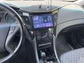 Hyundai Sonata 2010 годаfor4 200 000 тг. в Атырау – фото 11