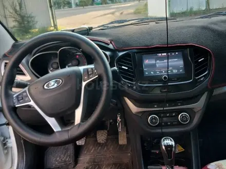 ВАЗ (Lada) Vesta 2018 года за 4 950 000 тг. в Уральск – фото 2