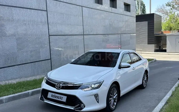 Toyota Camry 2017 года за 11 000 000 тг. в Алматы