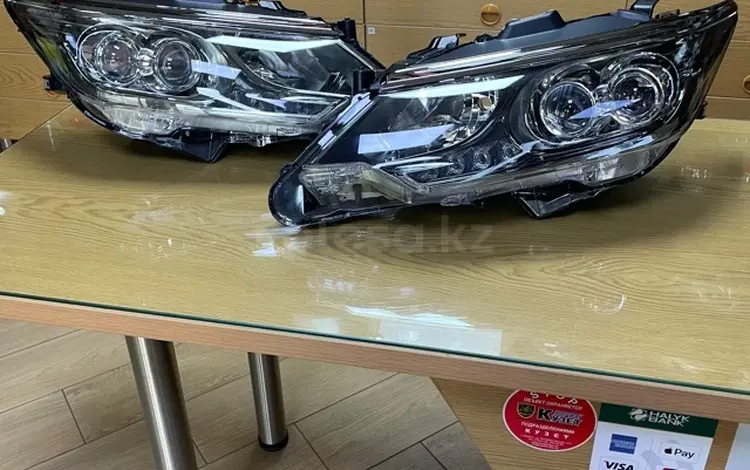 Фара на Toyota Camry 55 2017-2018 Exclusive за 1 000 тг. в Алматы