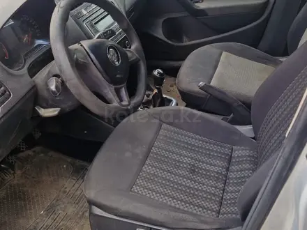Volkswagen Polo 2011 года за 2 000 000 тг. в Актобе – фото 4