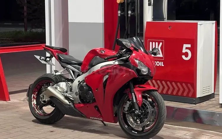 Honda  CBR 1000 RR/RA Fireblade 2011 года за 3 400 000 тг. в Костанай