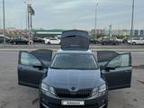 Skoda Octavia 2018 года за 9 200 000 тг. в Караганда – фото 2