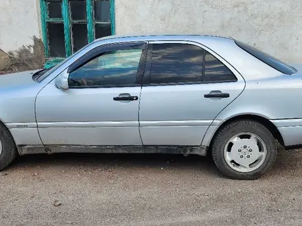 Mercedes-Benz C 200 1994 года за 1 600 000 тг. в Балхаш – фото 3