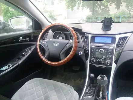 Hyundai Sonata 2012 года за 6 200 000 тг. в Актобе – фото 4