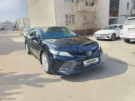 Toyota Camry 2019 года за 13 500 000 тг. в Кокшетау – фото 2