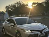 Toyota Camry 2021 года за 14 800 000 тг. в Алматы – фото 3