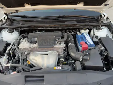 Toyota Camry 2021 года за 14 800 000 тг. в Алматы – фото 17