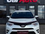 Toyota RAV4 2018 года за 10 800 000 тг. в Караганда