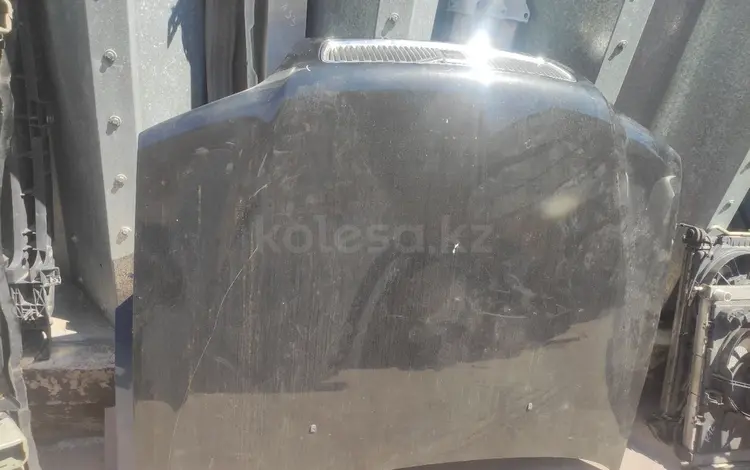 Капот Вольво V40 за 50 000 тг. в Астана
