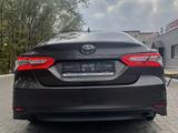 Toyota Camry 2021 года за 16 000 000 тг. в Уральск – фото 3