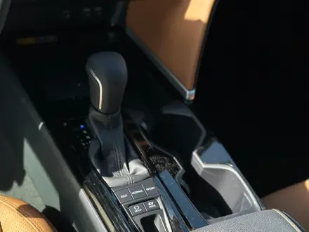 Toyota Camry Luxe 2026 года за 24 190 000 тг. в Петропавловск – фото 22