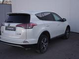 Toyota RAV4 2017 года за 10 600 000 тг. в Караганда – фото 4