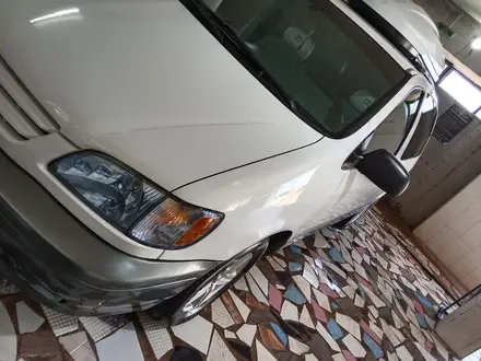 Toyota Sienna 2001 года за 6 000 000 тг. в Балхаш – фото 2