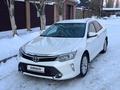 Toyota Camry 2015 года за 9 600 000 тг. в Актобе