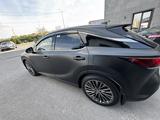 Lexus RX 500h 2025 года за 45 000 000 тг. в Шымкент – фото 2
