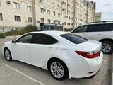 Lexus ES 250 2015 годаүшін13 800 000 тг. в Актау – фото 2