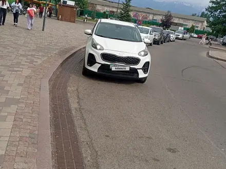 Kia Sportage 2019 года за 9 800 000 тг. в Алматы – фото 4