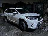 Toyota Highlander 2018 годаүшін18 000 000 тг. в Алматы