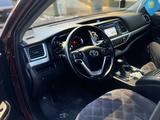 Toyota Highlander 2016 года за 14 000 000 тг. в Алматы – фото 4