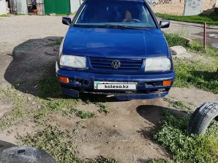 Volkswagen Vento 1992 года за 1 100 000 тг. в Караганда – фото 2