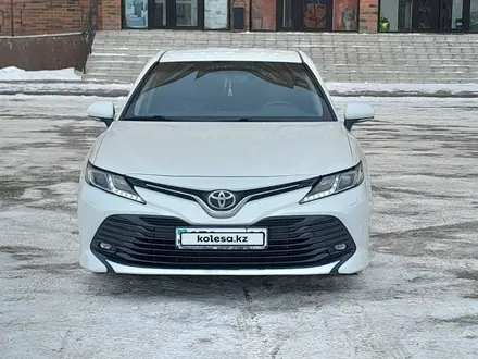 Toyota Camry 2018 года за 12 000 000 тг. в Караганда – фото 2