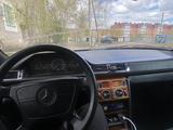 Mercedes-Benz E 220 1995 годаүшін2 300 000 тг. в Астана – фото 2