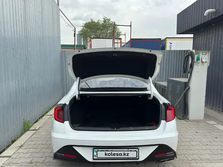 Hyundai Sonata 2020 года за 9 200 000 тг. в Алматы – фото 4