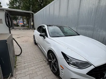 Hyundai Sonata 2020 года за 9 200 000 тг. в Алматы – фото 10