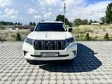 Toyota Land Cruiser Prado 2022 года за 26 500 000 тг. в Алматы