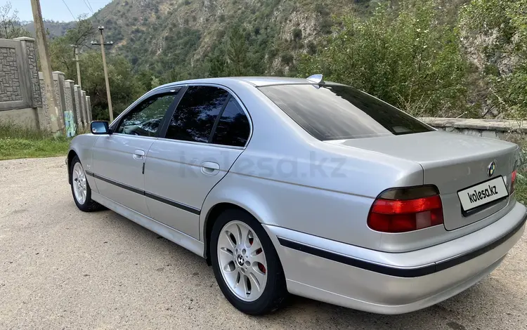 BMW 528 1999 годаfor4 300 000 тг. в Алматы