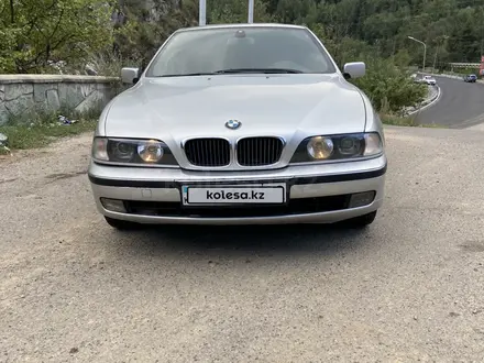 BMW 528 1999 года за 4 300 000 тг. в Алматы – фото 18