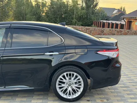 Toyota Camry 2019 года за 13 300 000 тг. в Усть-Каменогорск – фото 17