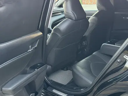 Toyota Camry 2019 года за 13 300 000 тг. в Усть-Каменогорск – фото 28