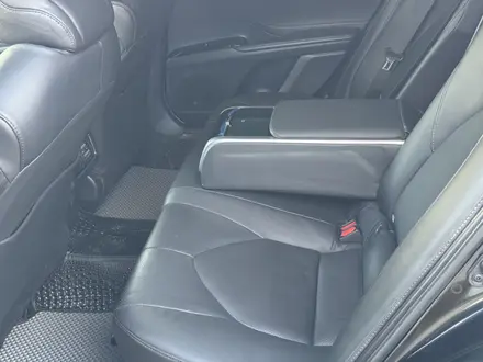 Toyota Camry 2019 года за 13 300 000 тг. в Усть-Каменогорск – фото 29