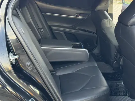 Toyota Camry 2019 года за 13 300 000 тг. в Усть-Каменогорск – фото 32