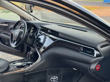 Toyota Camry 2019 года за 13 300 000 тг. в Усть-Каменогорск – фото 35
