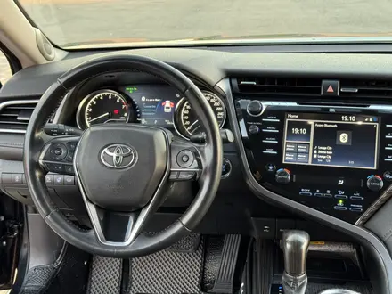 Toyota Camry 2019 года за 13 300 000 тг. в Усть-Каменогорск – фото 37
